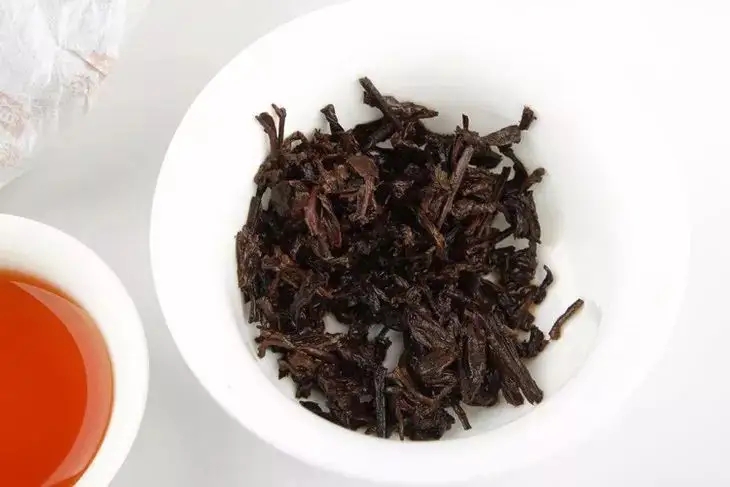 普洱熟茶好壞如何辨別？行家教你3步走！聞茶香、品茶湯、鑒葉底