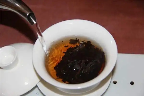 為什么你泡的熟茶，湯色像醬油？