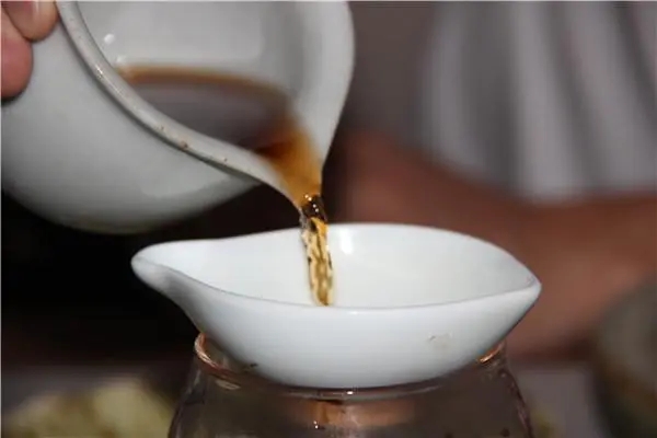 學(xué)會(huì)這4招，快速判斷出普洱茶年份！