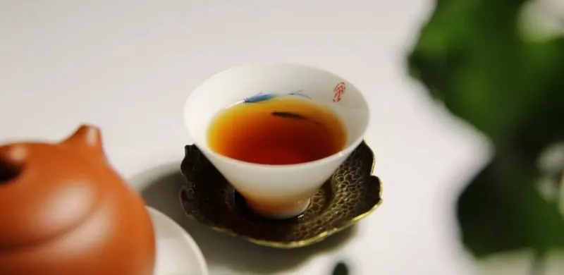 剛剛說(shuō)出了古樹(shù)純料與拼配之間的秘密！