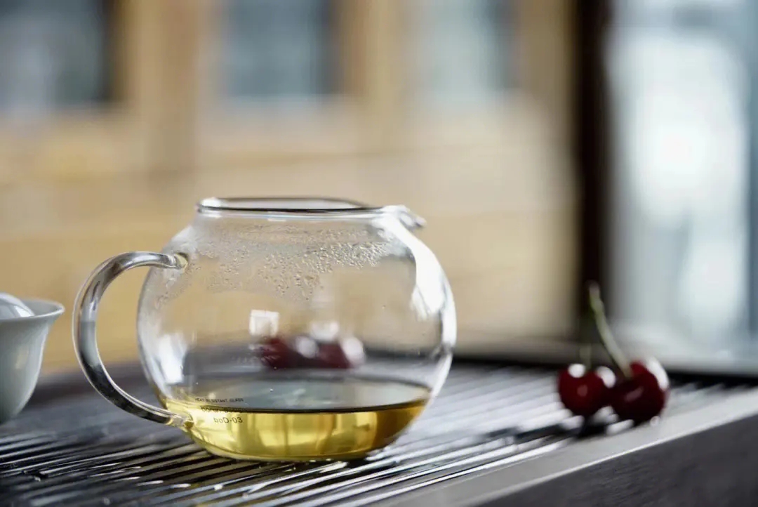 2023年老班章古樹春茶的沖泡！