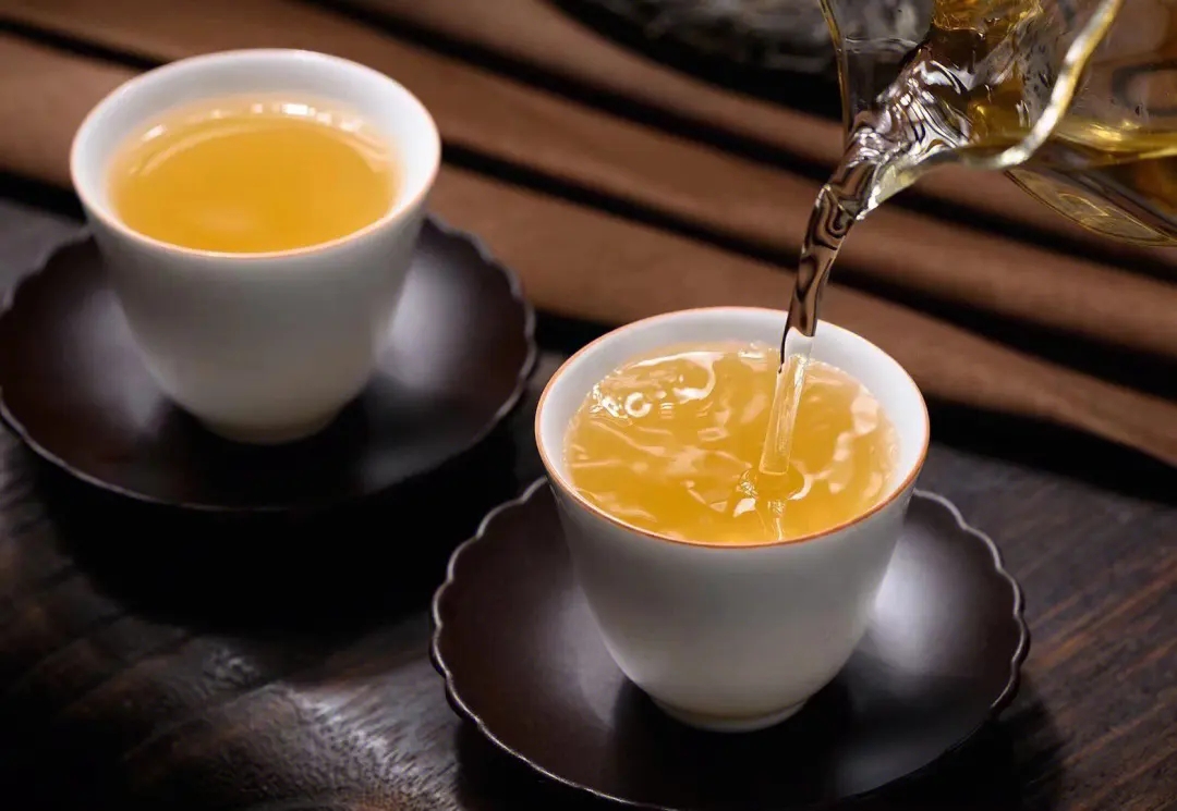 2023年勐庫(kù)小荒田古樹(shù)春茶多少一公斤？